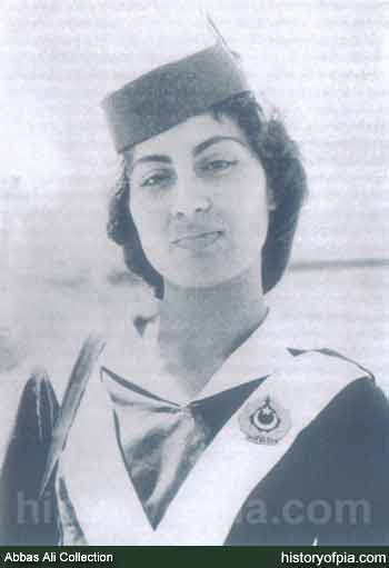 Air Hostess Momi Gul Durrani