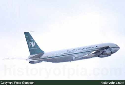 PIA Boeing 707-340C