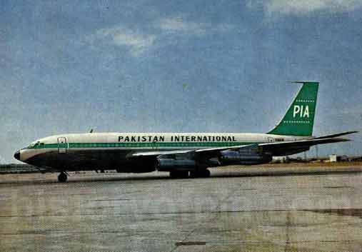 PIA Boeing 720-040B postcard