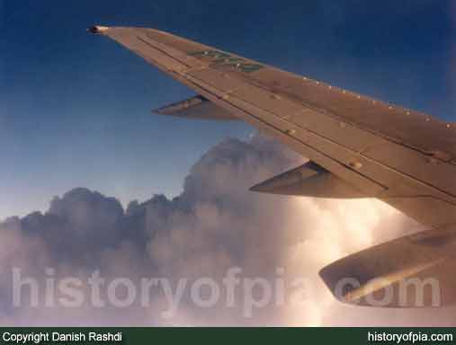 PIA Boeing 737-300