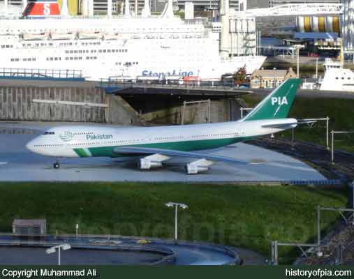 PIA Boeing 747-200B Model