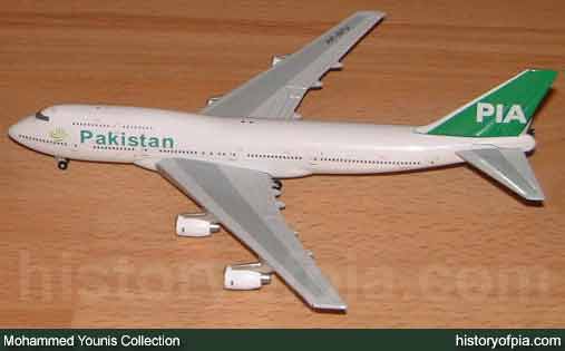 PIA Boeing 747-367 model