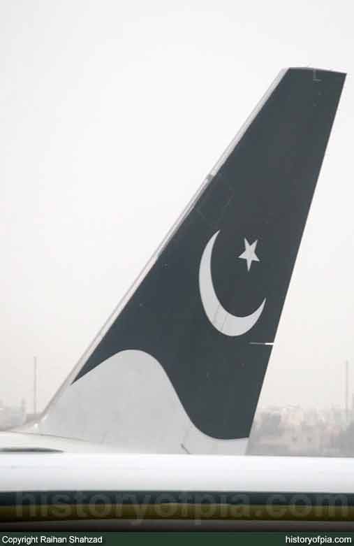 PIA Boeing 777