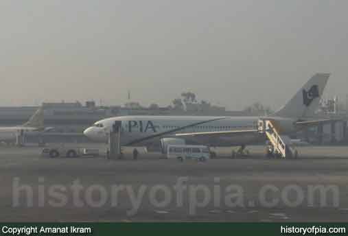 PIA Airbus A310-308