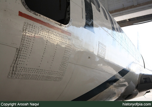 PIA Boeing 737-340