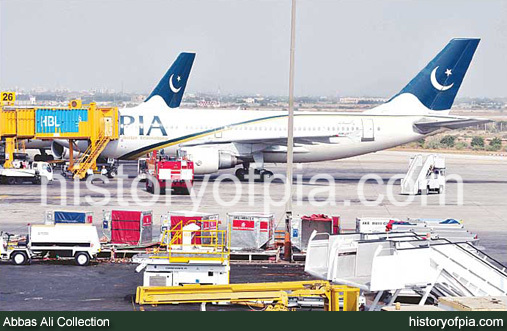 PIA Airbus A310-308