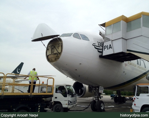 PIA Airbus A310-308
