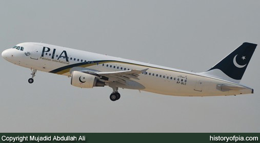 PIA Airbus A320-214