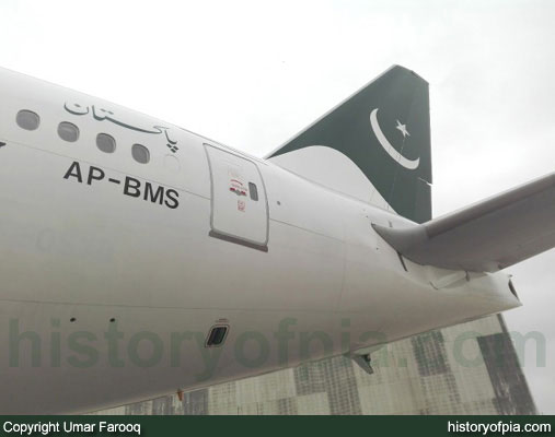 PIA Boeing 777-3Q8ER