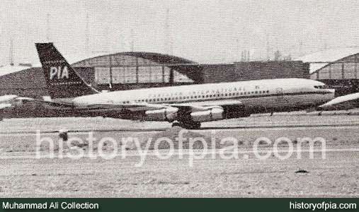 PIA Boeing 720-040B