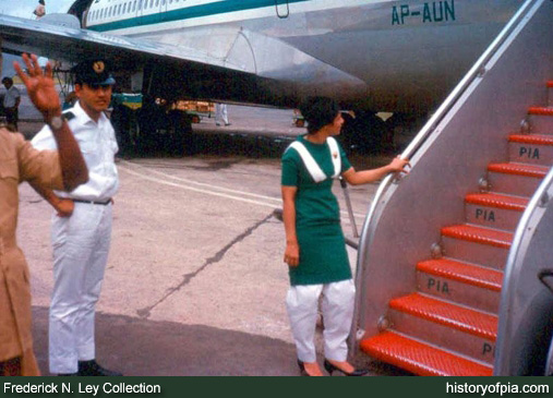 PIA Boeing 707-340C