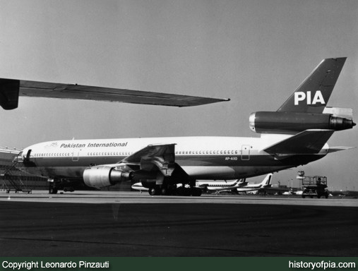 PIA McDonnell Douglas DC-10-30