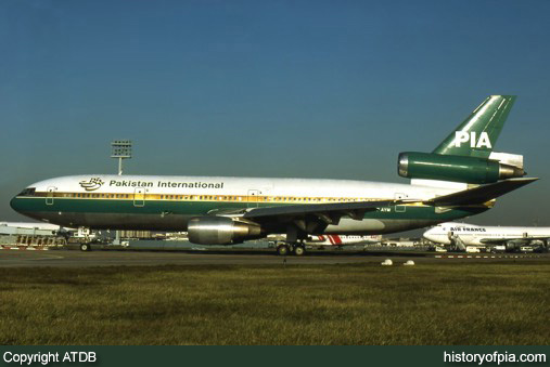 PIA McDonnell Douglas DC-10-30