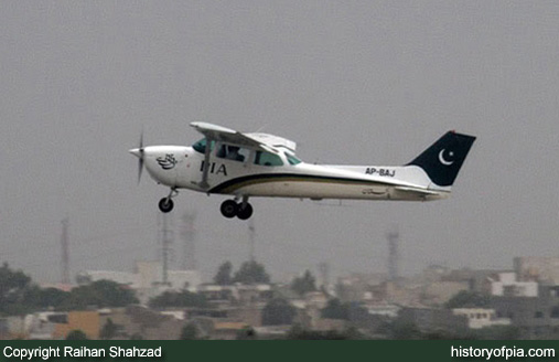PIA Cessna 172N Skyhawk