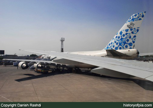 PIA Boeing 747-240B (SCD)