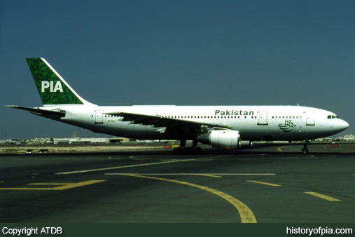 PIA Airbus A300B4-203