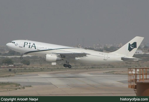 PIA Airbus A300B4-203