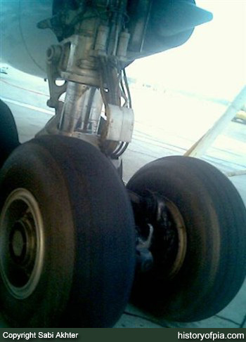 PIA Airbus A300B4-203