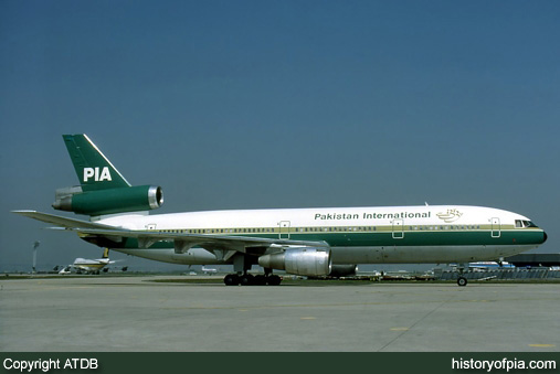 PIA McDonnell Douglas DC-10-30