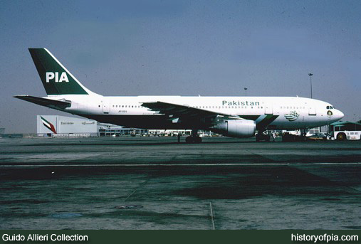 PIA Airbus A300B4-203