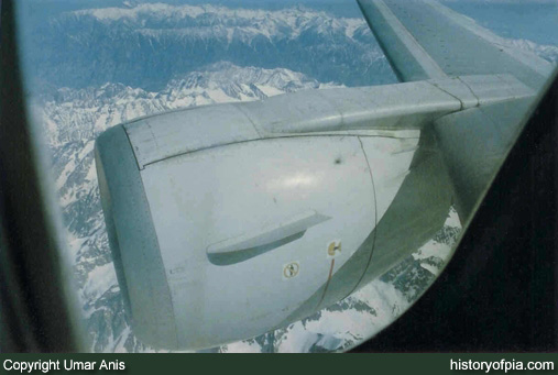 PIA Boeing 737-340