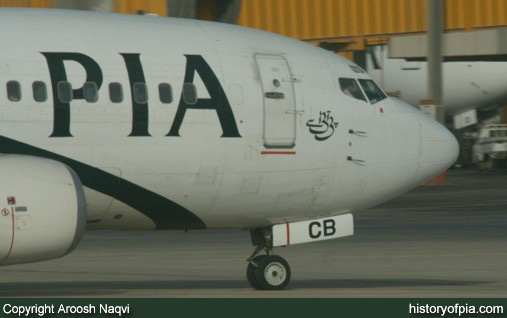 PIA Boeing 737-340