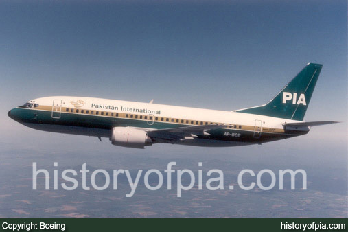 PIA Boeing 737-340