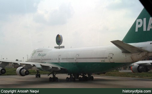 PIA Boeing 747-217B