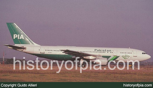 PIA Airbus A300B4-203
