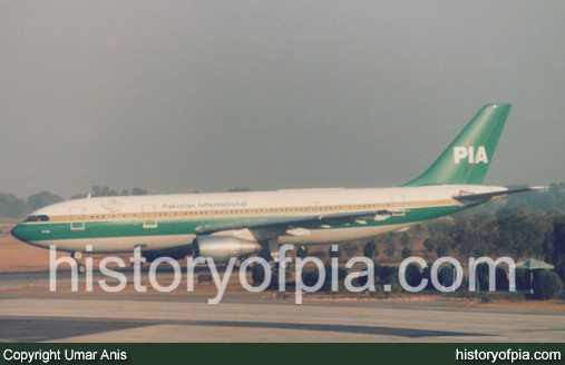 PIA Airbus A300B4-203