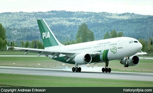 PIA Airbus A310-308