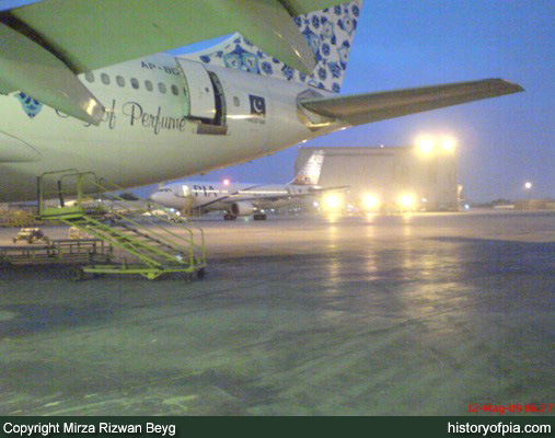 PIA Airbus A310-308