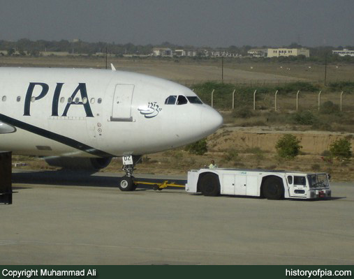 PIA Airbus A310-308