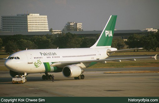 PIA Airbus A310-308