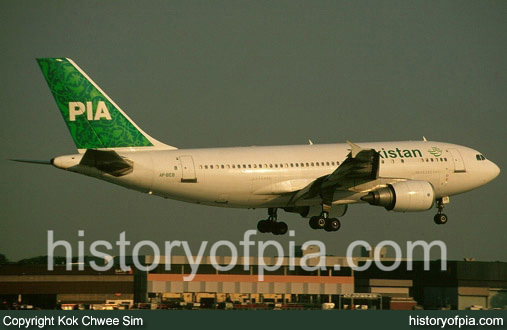 PIA Airbus A310-308