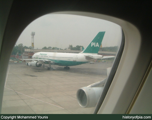 PIA Airbus A310-308