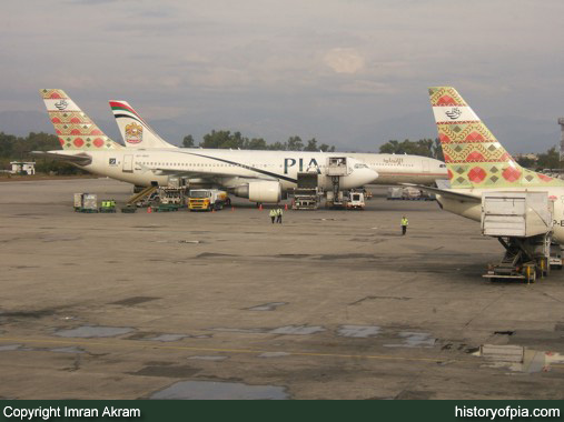 PIA Airbus A310-308