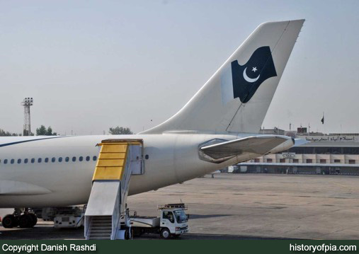 PIA Airbus A310-308