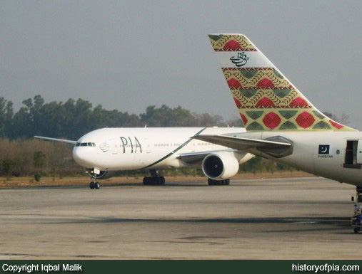 PIA Boeing 777-340ER