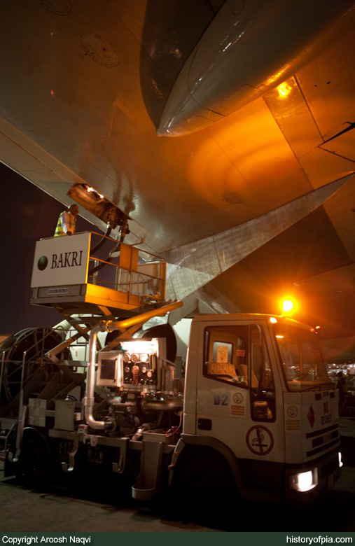 PIA Boeing 747-367
