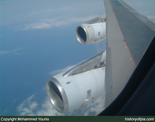 PIA Boeing 747-367