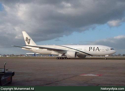 PIA Boeing 777-240ER