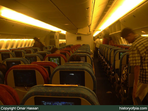 PIA Boeing 777-240ER