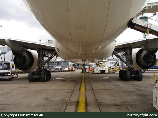 PIA Boeing 777-240ER