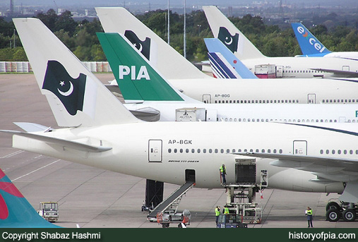 PIA Boeing 777-240ER