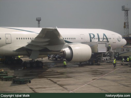 PIA Boeing 777-240ER