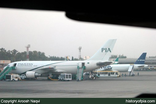 PIA Airbus A310-324ET