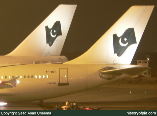 PIA Airbus A310-324ET