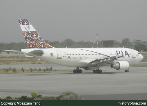 PIA Airbus A310-324ET