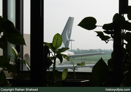 PIA Airbus A310-324ET